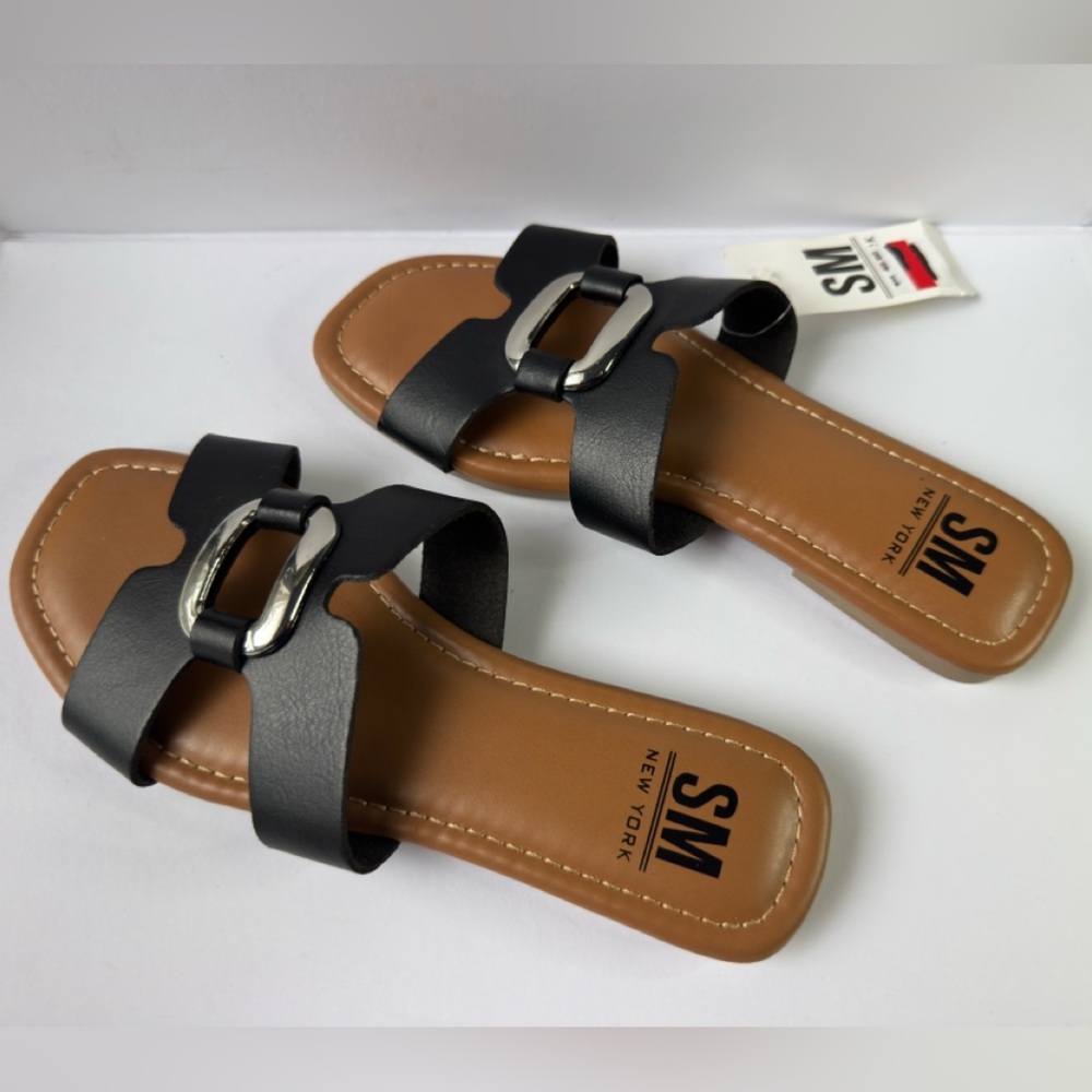 SM New York Black Bow Buckle Flat Sandals Size 6 NWT